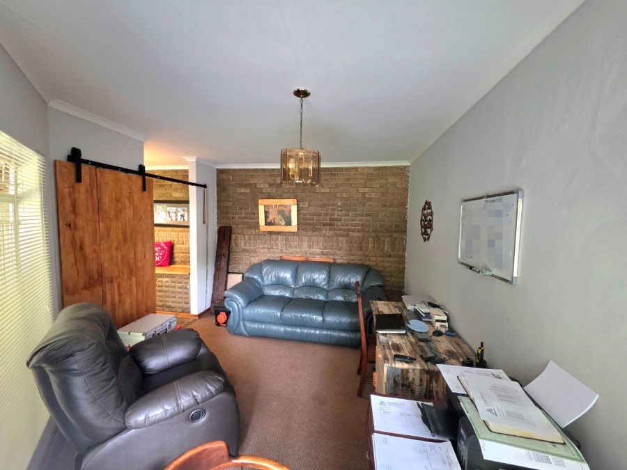 4 Bedroom Property for Sale in La Provance Free State
